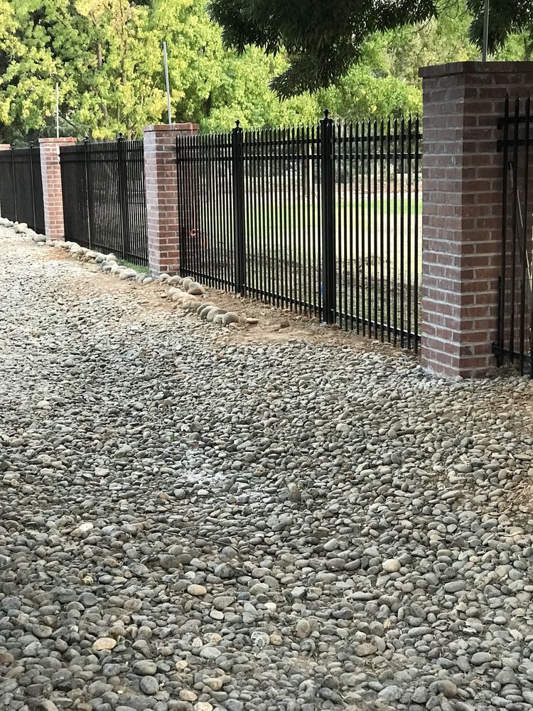 this is a picture of privacy fence in Carmichael, CA