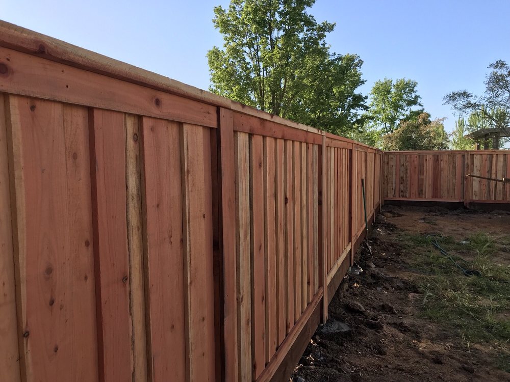 an image of redwood fence in Carmichael, CA