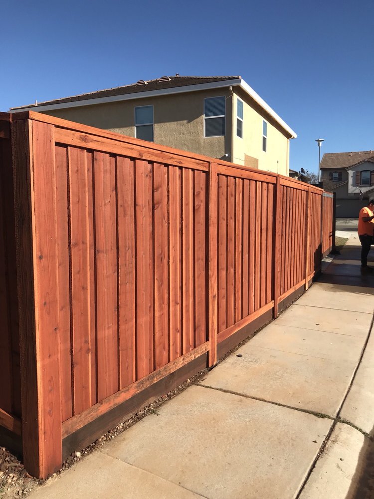 this is a picture of redwood fence in Carmichael, CA